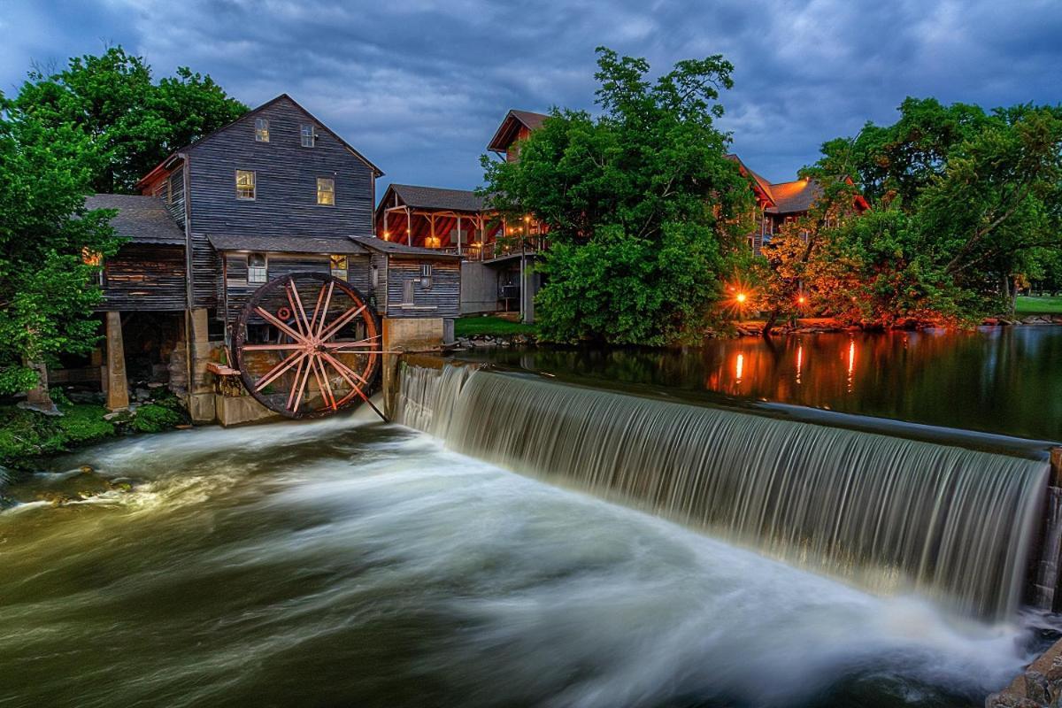Bear Den, Hot Tub, 1089 Of Free Attraction Tickets For Each Paid Day, Dollywood And More! Sevierville Extérieur photo