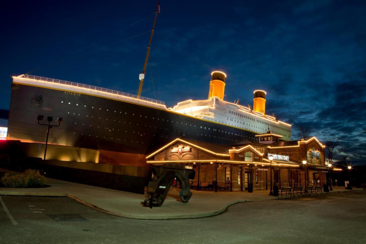 Bear Den, Hot Tub, 1089 Of Free Attraction Tickets For Each Paid Day, Dollywood And More! Sevierville Extérieur photo