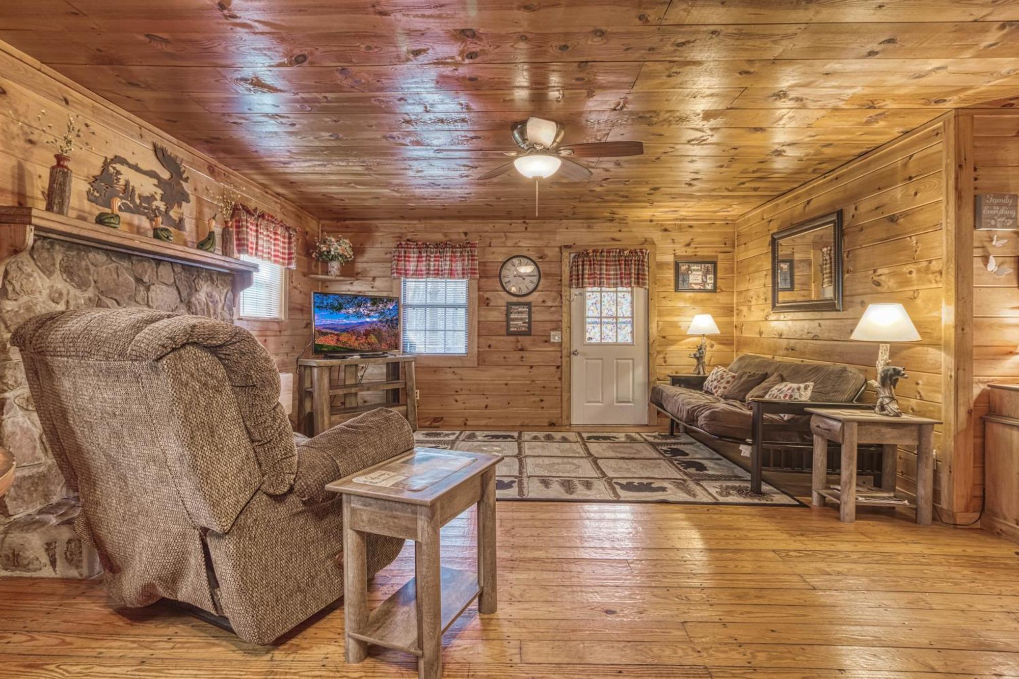 Bear Den, Hot Tub, 1089 Of Free Attraction Tickets For Each Paid Day, Dollywood And More! Sevierville Chambre photo
